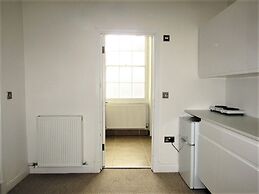 Large Private Double En-suite - 5