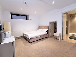 Spacious Double Room with en-suite - 2b