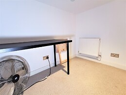 Spacious Double Room with en-suite - 2b