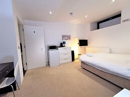 Spacious Double Room with en-suite - 2b