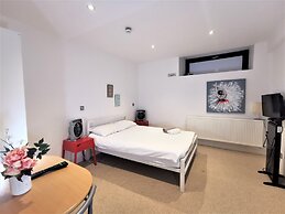 Spacious Double Room with en-suite - 2c