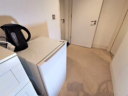 Spacious Double Room with en-suite - 2c