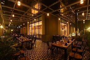 Emerald Clarks Inn Suite