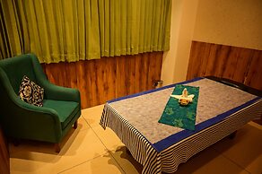 Emerald Clarks Inn Suite