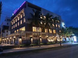 Emerald Clarks Inn Suite