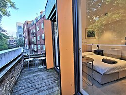 Double Room with Balcony - 3b