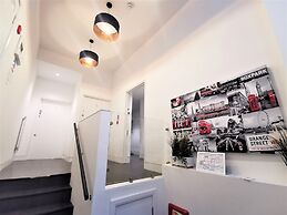 Double Room with Balcony - 3b