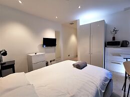 Double Room with Balcony - 3b