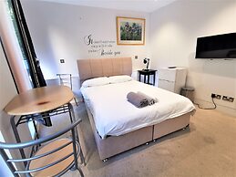 Double Room with Balcony - 3b