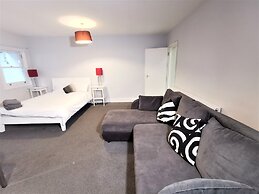 Spacious 2 bed flat in Camden