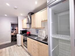 Spacious 2 bed flat in Camden