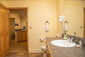 8176 Silver Mill 2 Bedroom Condo by RedAwning