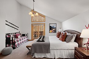 2109 B Chamonix 4 Bedroom Home by RedAwning