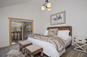 2109 B Chamonix 4 Bedroom Home by RedAwning