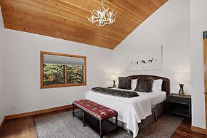 2109 B Chamonix 4 Bedroom Home by RedAwning