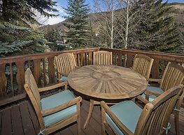 2109 B Chamonix 4 Bedroom Home by RedAwning