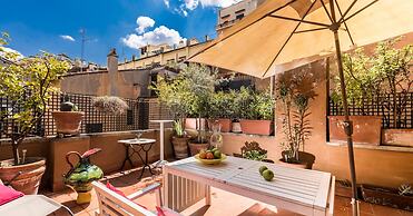 Arco in Pantheon Apartments