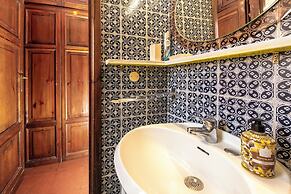 Arco in Pantheon Apartments