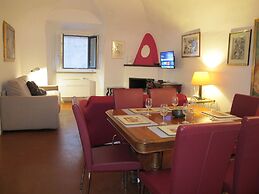 Arco in Pantheon Apartments