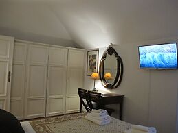 Arco in Pantheon Apartments