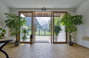 Yangshuo Enjoy Field Resort