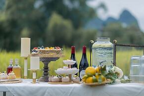 Yangshuo Enjoy Field Resort