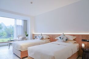 Yangshuo Enjoy Field Resort