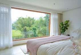 Yangshuo Enjoy Field Resort