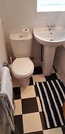 Greater Manchester Immaculate Cozy Home
