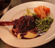 Sutton Staithe Hotel