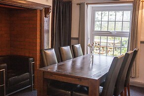 Sutton Staithe Hotel