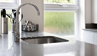 2 Bedroom Apartment near Town Center