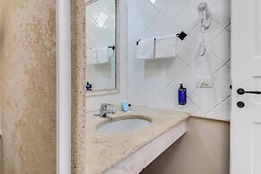 Phi Hotel Sighientu
