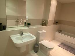 Riverside getaway 2 Bedroom