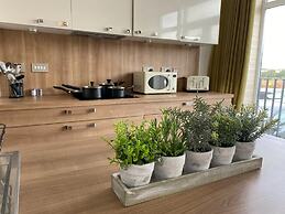 Riverside getaway 2 Bedroom