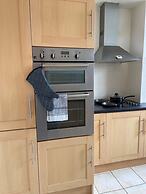 Central Location - 2 Bedroom Apartment