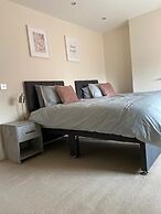 Central Location - 2 Bedroom Apartment