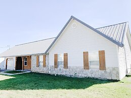 Bryce Countryside Residence