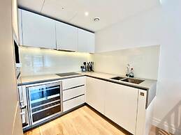 Stylish 2 Bed Flats Near US Embassy