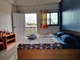 Samutsakorn Apartment