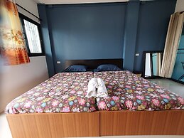 Samutsakorn Apartment