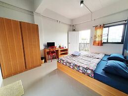 Samutsakorn Apartment