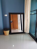 Samutsakorn Apartment