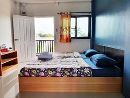 Samutsakorn Apartment