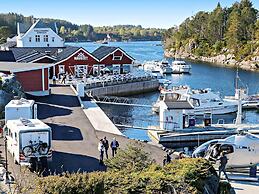 6 Person Holiday Home in Austrheim