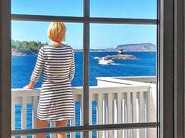 6 Person Holiday Home in Austrheim