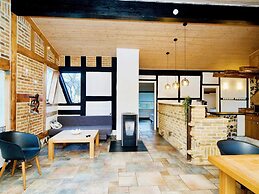 Charming Harbor Cottage-by Traum