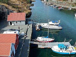 12 Person Holiday Home in Fitjar