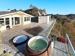 12 Person Holiday Home in Fitjar