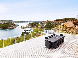 12 Person Holiday Home in Fitjar